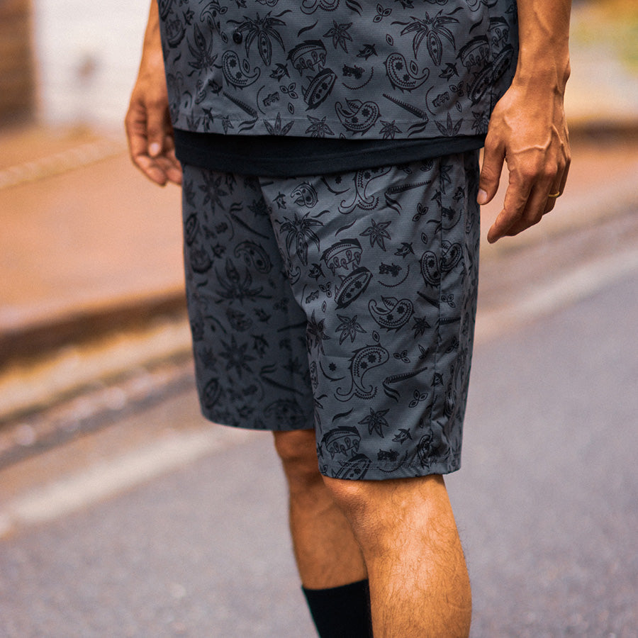 HAIGHT ( ヘイト ) × YARZ PAISLEY SHORTS コラボレーション ショートパンツ